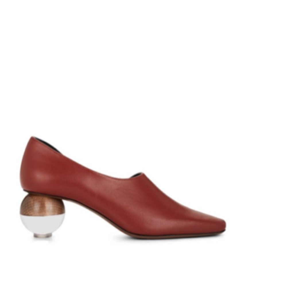 NEOUS ORCHID SIZE 9 BRAND NEW!!